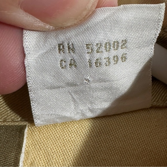 Liz Claiborne Lizwear blouse, size small, rayon, leaf design, office, date night - Picture 5 of 10